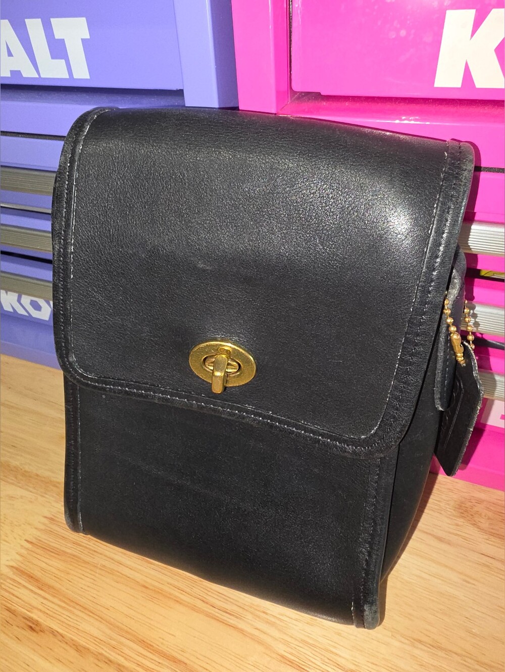 Coach Vintage Scooter 9893 Black Leather Crossbody Bag Brass Turnlock Smal